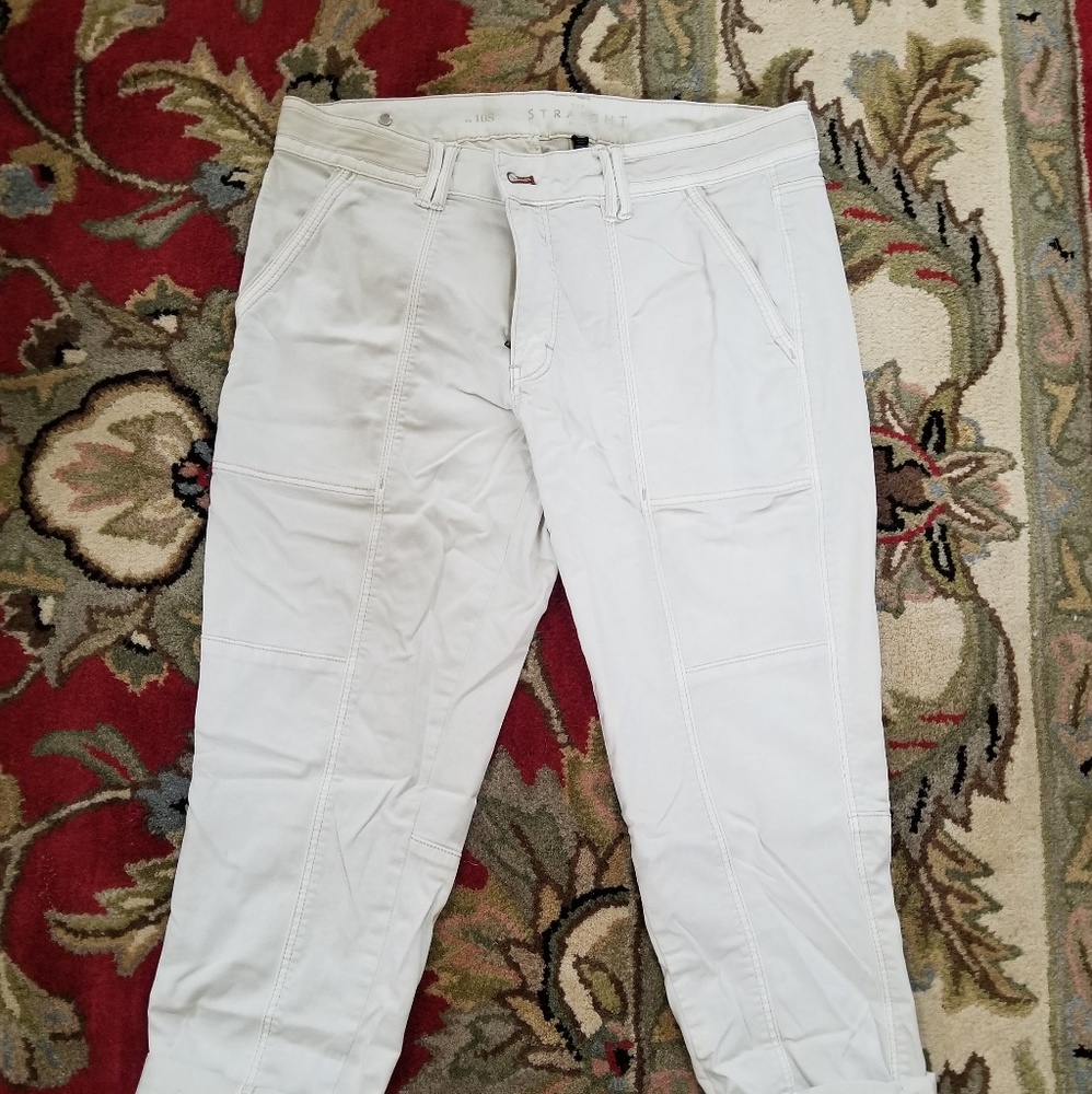 Cropped pants